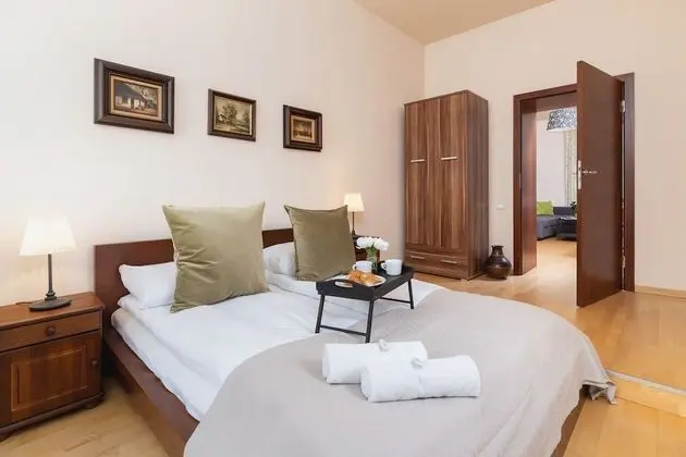 Apartment Zyblikiewicza by Renters