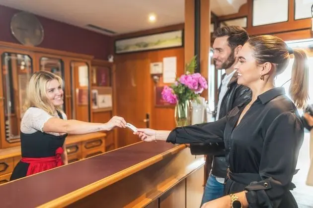 Apartmenthaus Hotel Cella Central - Lobi