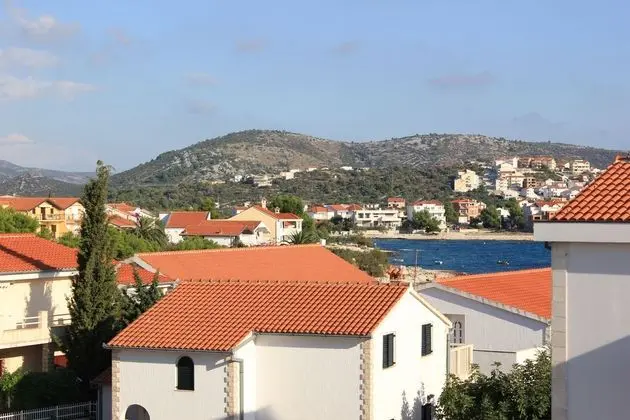 Apartments 4 Dolphins Rogoznica - Dış Mekan