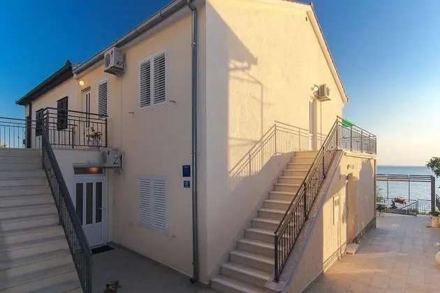 Apartments Villa Alex - Dış Mekan