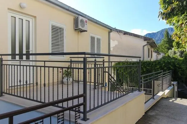 Apartments Villa Alex - İç Mekan