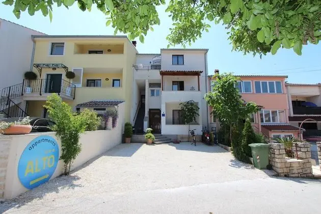 Apartments Alto