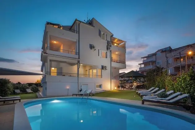 Apartments Arausa with Pool - Öne Çıkan Resim