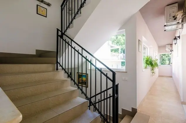 Apartments Aura - Lobi