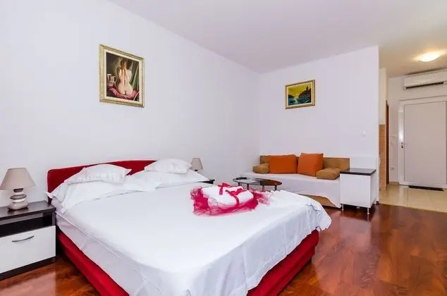 Apartments Aura - Oda