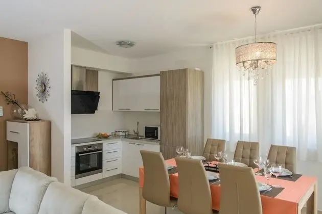 Apartments Villa Aurora 3 - Mutfak