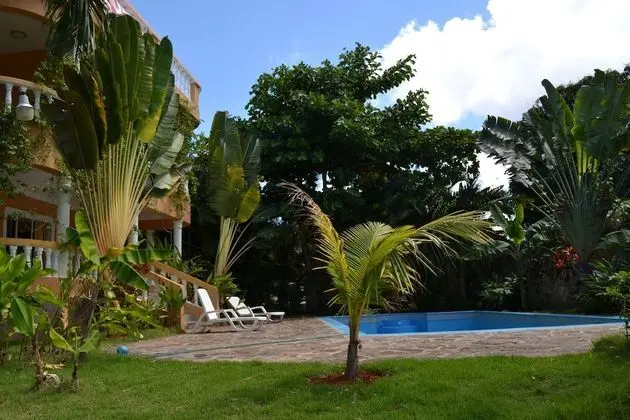 Apartments with Balcony in the Villa, Pool
