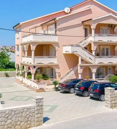 Apartments Biserka - Dış Mekan