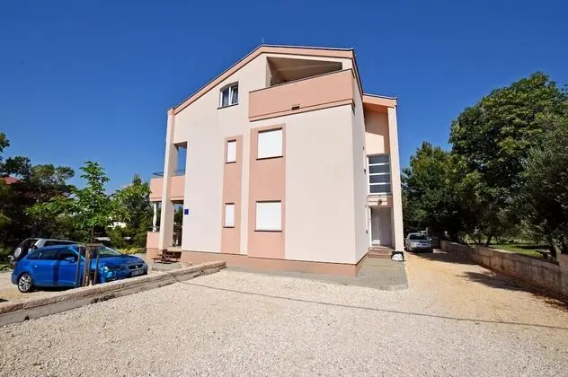 Apartments Branka-modernly Equipped and Close to the Beach - Oda