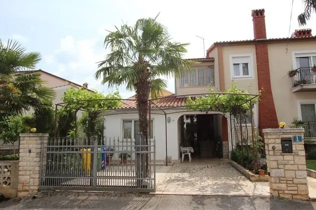 Apartments Villa Buric