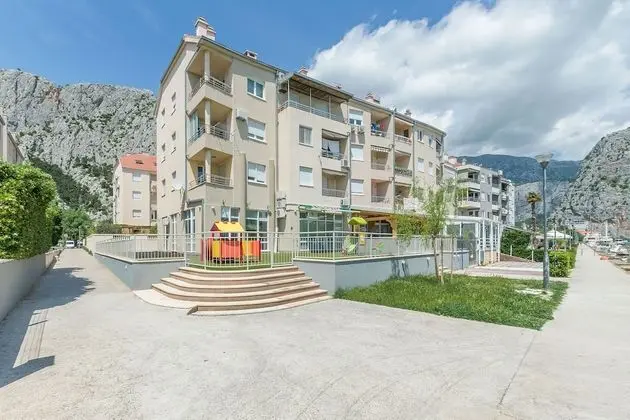 Apartments Cetina