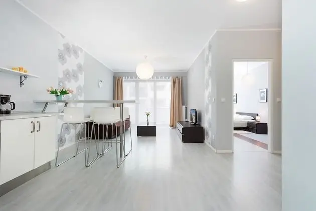 Apartments Chelmonskiego by Renters