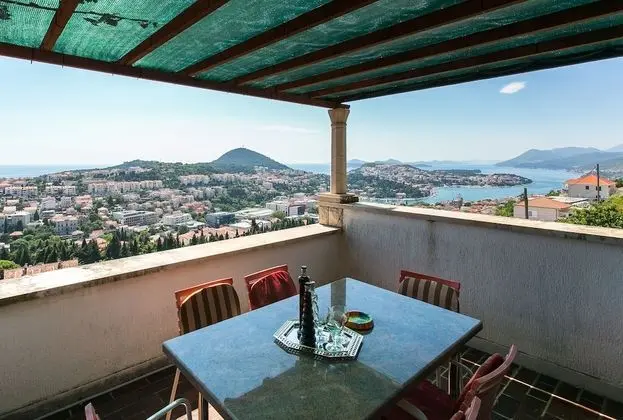 Apartments Depozit - Dolores