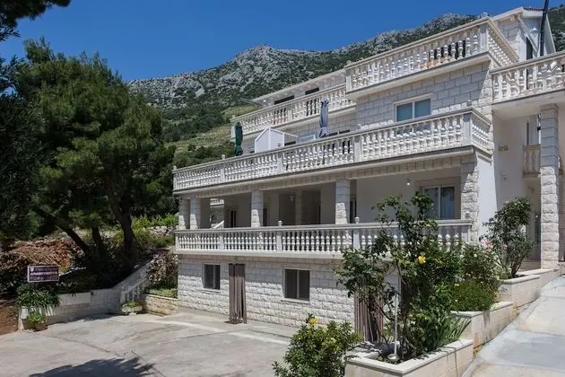 Apartments Villa Dingac - Borak