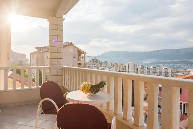 Apartments Ena