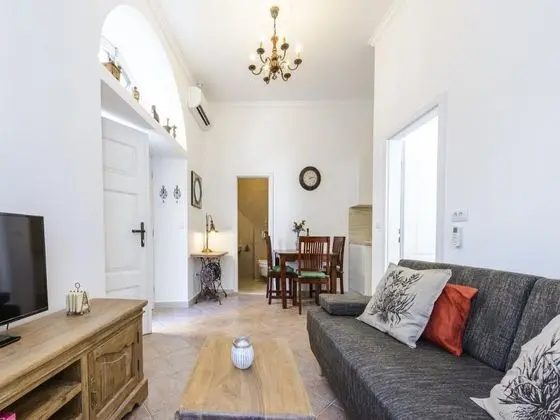 Apartments Franka Old Town - Oda Düzeni