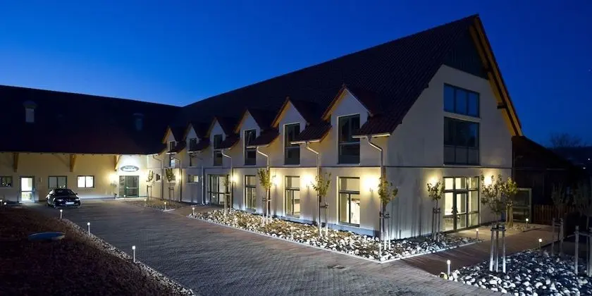 Apartments Golfpark Schlossgut Sickendorf