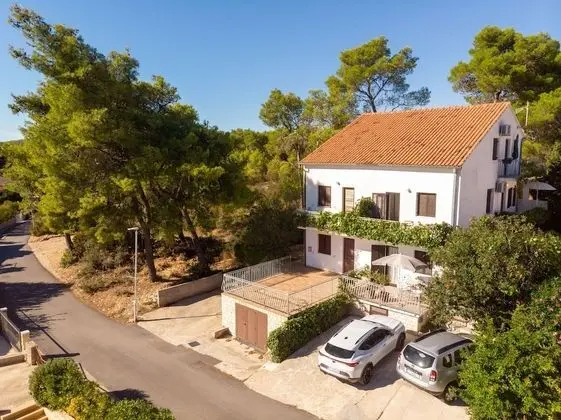 Apartments Iskra