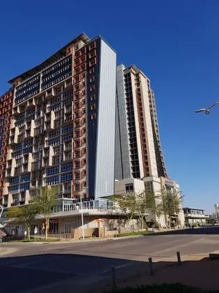 Apartments at Itowers CBD Gaborone - Havuz