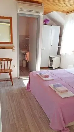 Apartments Karacic - Oda