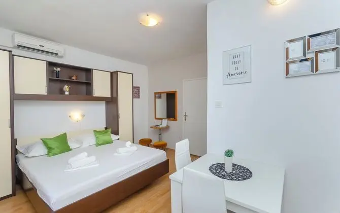 Apartments Katica - Yerinde Yemek