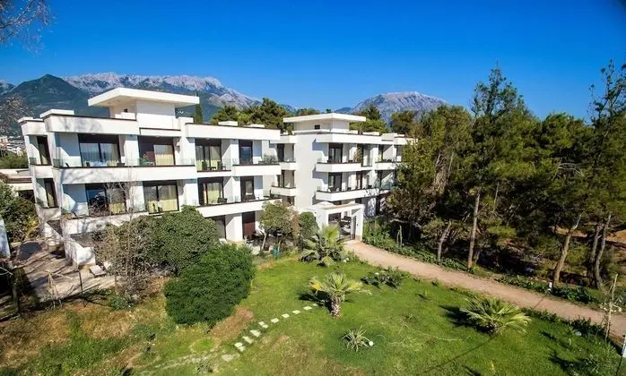 Apartments Kuce Lekovica Beach & Restaurant - Dış Mekan