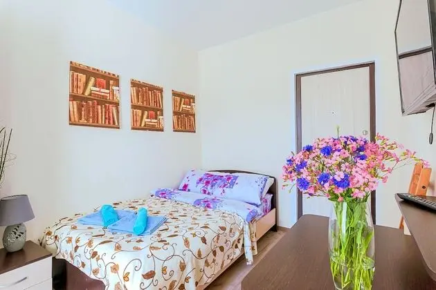 Apartments on Kuznechnyy 19