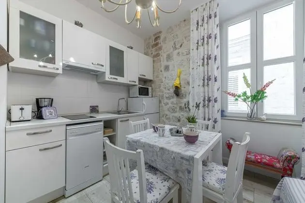 Apartments L&L Old Town - Yerinde Yemek
