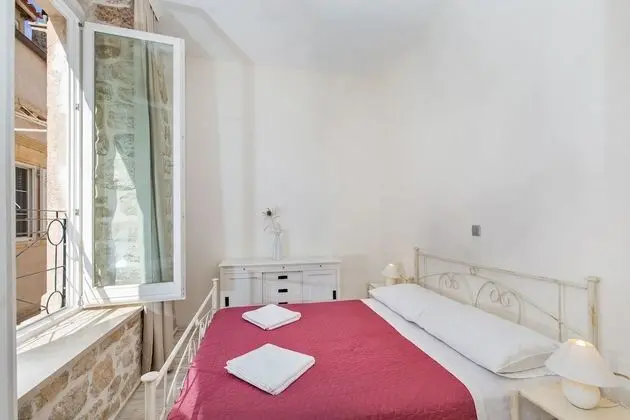 Apartments Lausion - Oda
