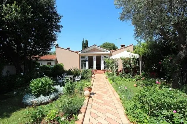 Apartments Villa Lucu