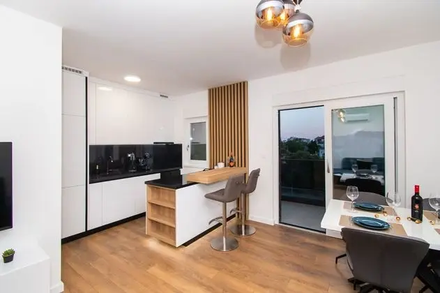 Apartments Luxury Golden Suites - Mutfak
