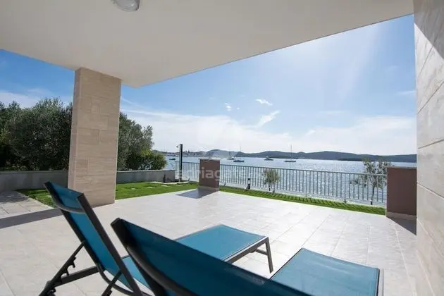 Apartments Villa Marija II on the Beach