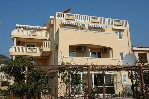 Apartments Villa Maslovar - 1