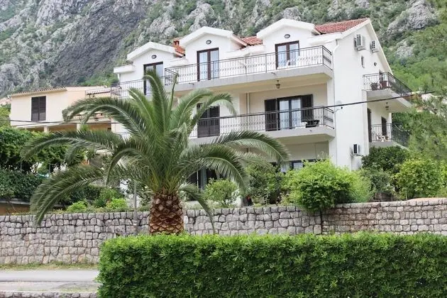 Apartments Miramar