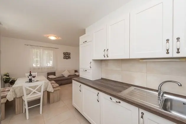 Apartments Mirjana Privlaka / A1 Two Bedrooms - Mutfak