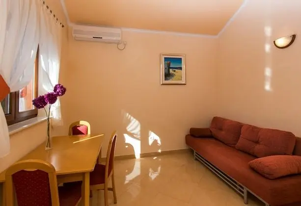 Apartments Moretić - Oda Düzeni