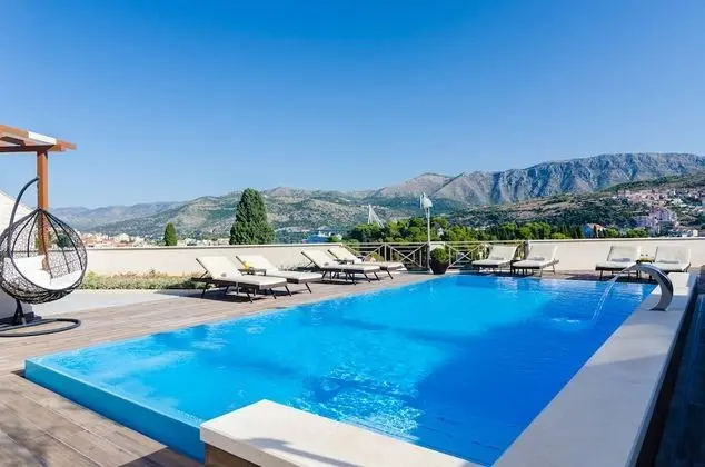 Apartments Villa Peragro