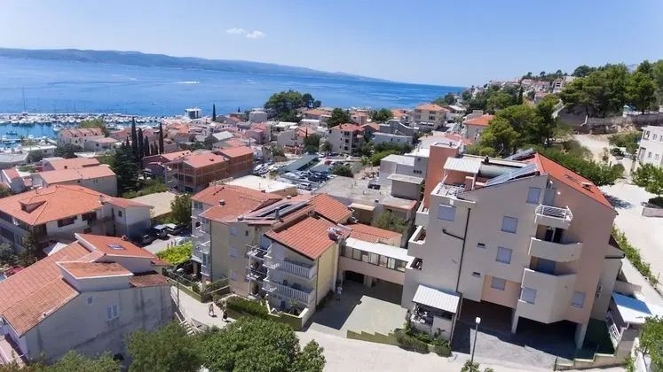 Apartments Putnik - Dış Mekan