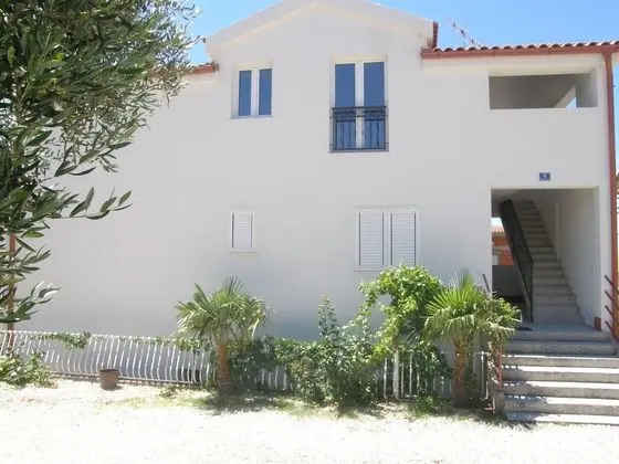 Apartments and Room Kiko