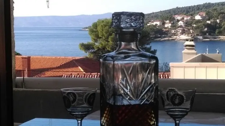 Apartments and Rooms Anita