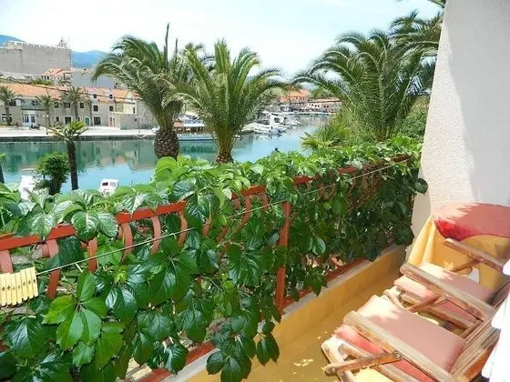 Apartments and Rooms Darinka