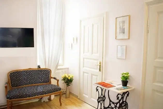 Apartments & Rooms Flowers - Lobi