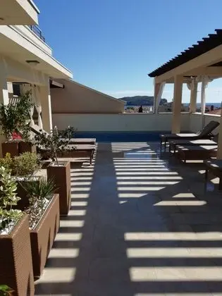 Apartments and rooms Grand Palazzo - Havuz