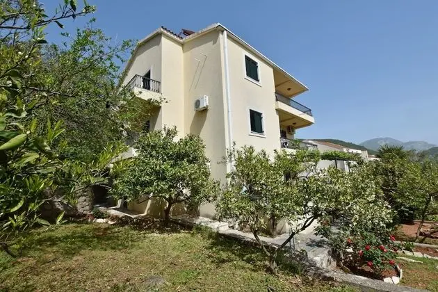 Apartments and Rooms Iva - 1
