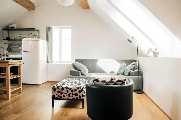 Apartments and rooms Meščanka