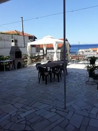 Apartments & Rooms Nazor