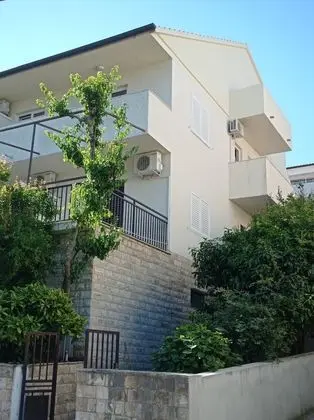 Apartments and Rooms Zvjezdana