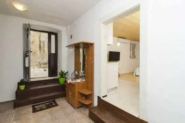 Apartments Saint Mary - İç Mekan