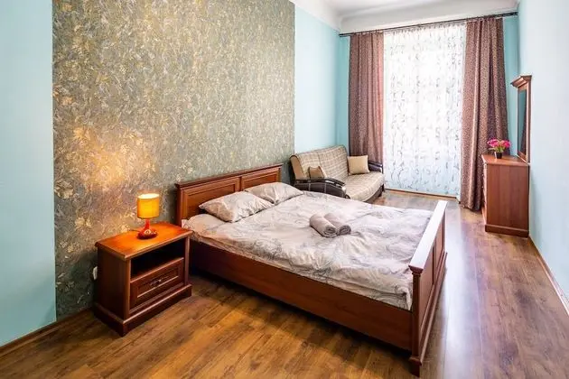 Apartments on Square Rynok on Theatralna Street NEW