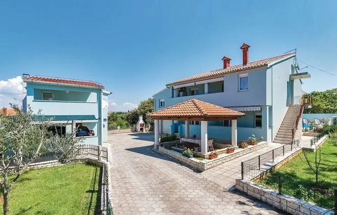 Apartments Tanja 100